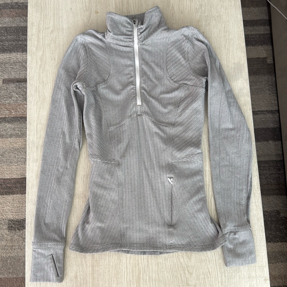 Lululemon grey quarter zip